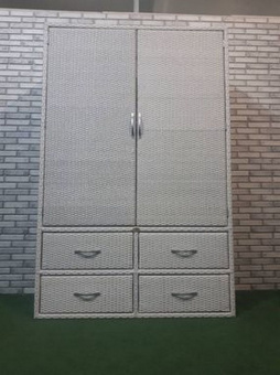 Шкаф